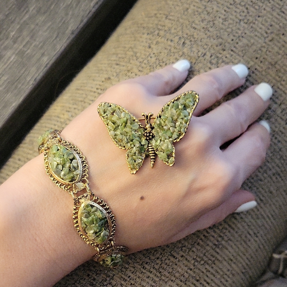 Century Green Aventurine Jade Chip? Bracelet & Unsigned Butterfly Brooch